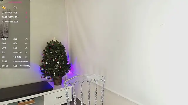 Snapshot of Sassy--Girl chatting on November 28, 6:10 pm Sassy--Girl online show from November 28, 6:10 pm