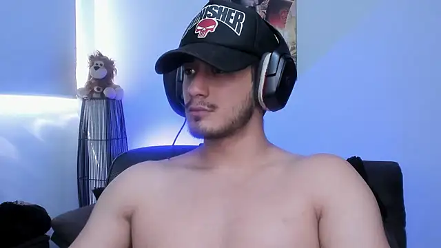 Snapshot of AlexRivera6 chatting on December 14, 8:08 pm AlexRivera6 online show from December 14, 8:08 pm