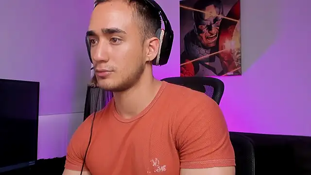 Snapshot of AlexRivera6 chatting on January 21, 3:54 pm AlexRivera6 online show from January 21, 3:54 pm