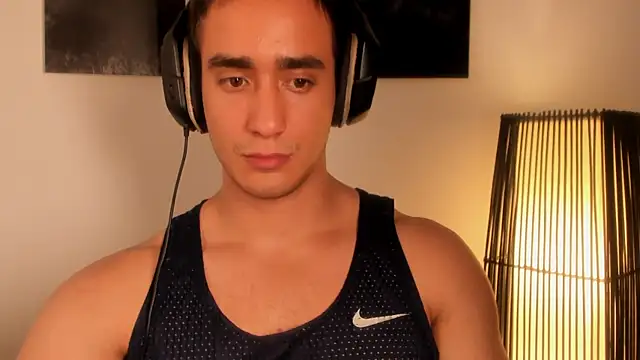 Snapshot of AlexRivera6 chatting on March 13, 12:59 am AlexRivera6 online show from March 13, 12:59 am