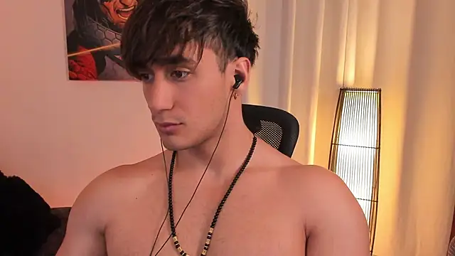 Snapshot of AlexRivera6 chatting on June 21, 4:53 pm AlexRivera6 online show from June 21, 4:53 pm