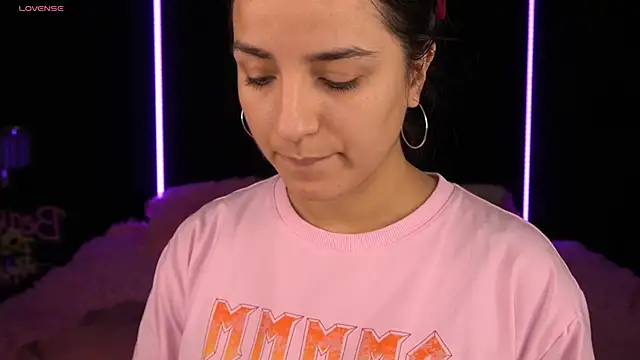 Daphne Moss online show from January 16, 2:19 pm