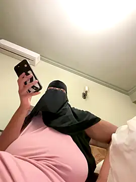 Snapshot of Submissive_Arab chatting on September 11, 7:25 pm Submissive Arab online show from September 11, 7:25 pm