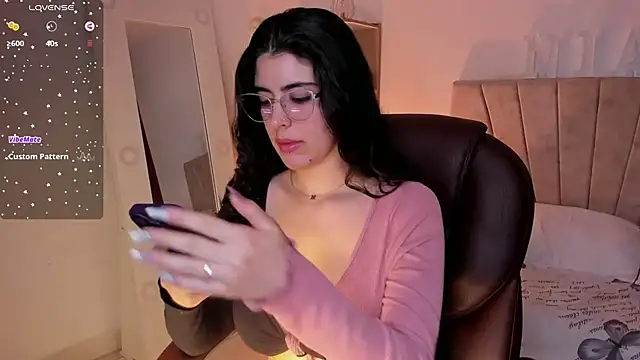 Snapshot of _Niah_ chatting on February 1, 8:26 pm Niah online show from February 1, 8:26 pm