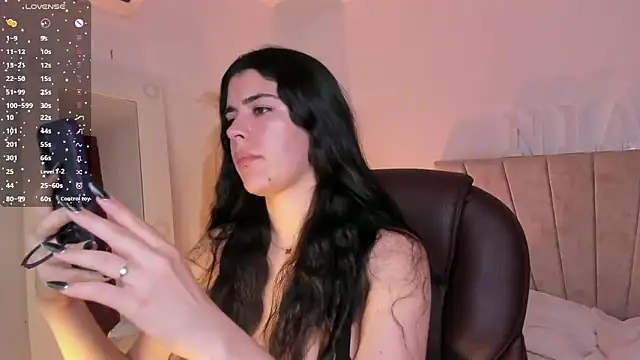 Snapshot of _Niah_ chatting on February 11, 9:14 pm Niah online show from February 11, 9:14 pm