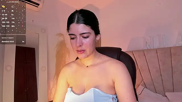 Snapshot of _Niah_ chatting on February 12, 9:01 pm Niah online show from February 12, 9:01 pm