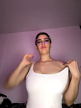 Snapshot of _Niah_ chatting on November 16, 1:11 am Niah online show from November 16, 1:11 am