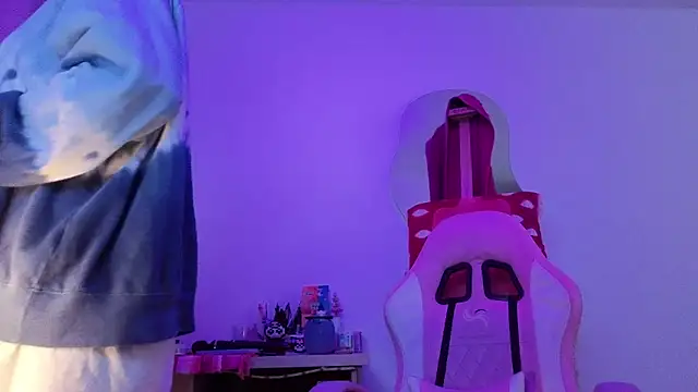 goddess vee  online show from June 20, 4:26 am