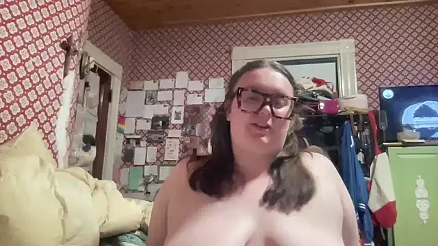 rosaliehale online show from May 20, 1:45 am