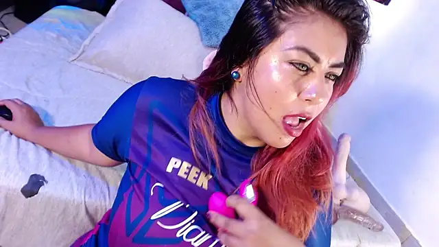 gatuwildhott online show from October 26, 7:53 pm