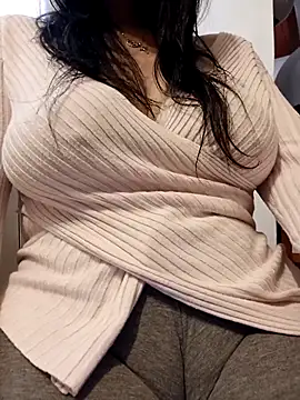 Snapshot of eva750 chatting on February 27, 3:59 pm eva750 online show from February 27, 3:59 pm