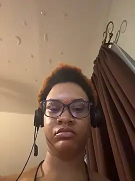 Snapshot of nickytheehawtie chatting on March 6, 2:41 am nickytheehawtie online show from March 6, 2:41 am