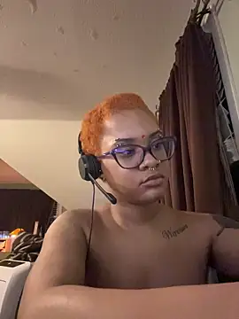 Snapshot of nickytheehawtie chatting on March 10, 1:10 am nickytheehawtie online show from March 10, 1:10 am