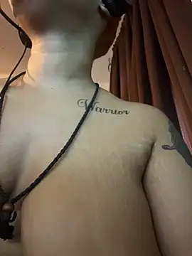 Snapshot of nickytheehawtie chatting on March 22, 1:03 pm nickytheehawtie online show from March 22, 1:03 pm