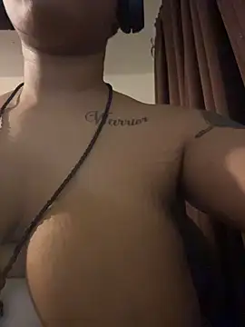 Snapshot of nickytheehawtie chatting on March 24, 1:21 am nickytheehawtie online show from March 24, 1:21 am