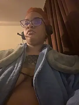 Snapshot of nickytheehawtie chatting on March 29, 1:49 am nickytheehawtie online show from March 29, 1:49 am