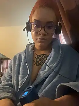 Snapshot of nickytheehawtie chatting on April 2, 4:15 pm nickytheehawtie online show from April 2, 4:15 pm