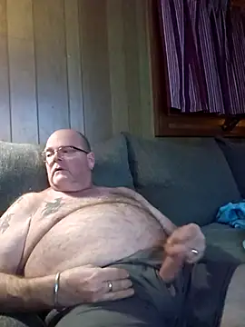 Snapshot of mrwizard4570 chatting on March 2, 6:03 am mrwizard4570 online show from March 2, 6:03 am