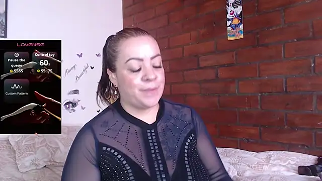 Snapshot of LIila28six chatting on April 20, 2:09 pm LIila28six online show from April 20, 2:09 pm