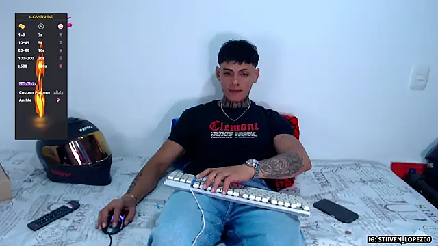Snapshot of danilohot_19 chatting on May 29, 4:21 am danilohot 19 online show from May 29, 4:21 am