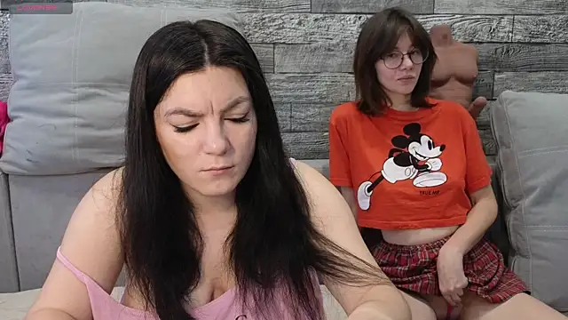 Snapshot of Vika_loves_you chatting on November 10, 2:32 am Vika loves you online show from November 10, 2:32 am