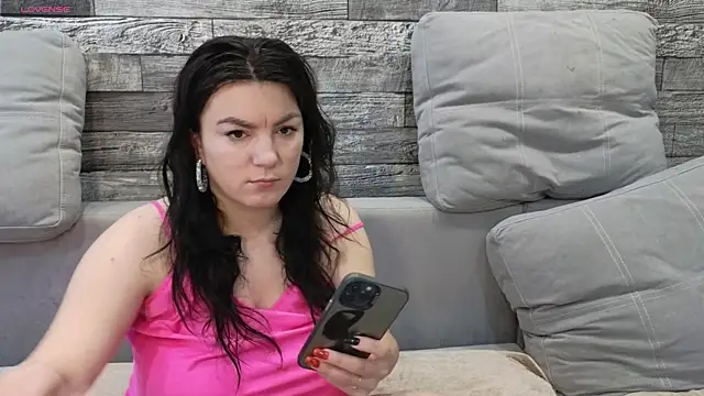 Snapshot of Vika_loves_you chatting on November 17, 2:17 am Vika loves you online show from November 17, 2:17 am