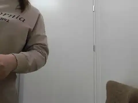 Snapshot of loveis007 chatting on February 26, 8:22 pm loveis007 online show from February 26, 8:22 pm