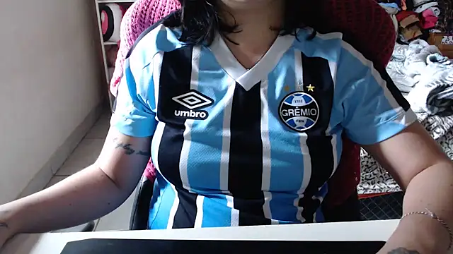 Snapshot of Ta_maravilhosaaa chatting on December 21, 1:21 pm Ta maravilhosaaa online show from December 21, 1:21 pm