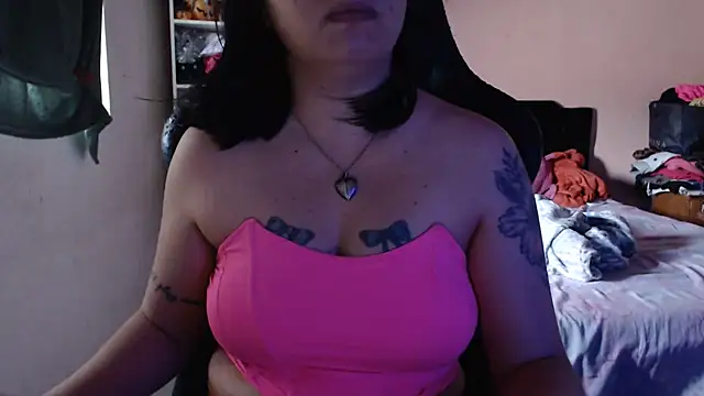 Snapshot of Ta_maravilhosaaa chatting on January 15, 12:25 pm Ta maravilhosaaa online show from January 15, 12:25 pm