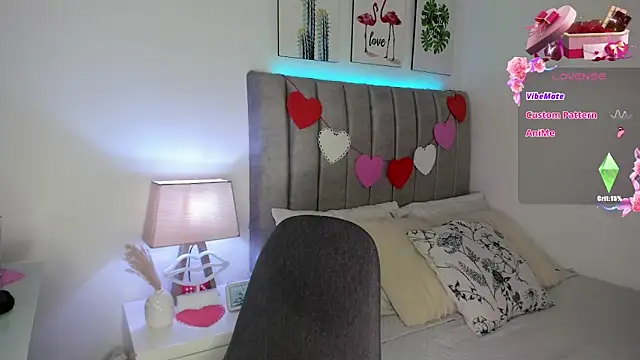 Katysmith26 online show from February 13, 6:09 am