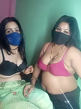 Snapshot of cutee__crazy chatting on October 14, 5:47 pm cutee crazy online show from October 14, 5:47 pm