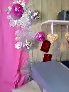 Snapshot of DavisDesires chatting on February 6, 2:09 pm DavisDesires online show from February 6, 2:09 pm