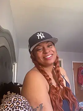 MSweetLindaParks online show from March 14, 5:57 pm