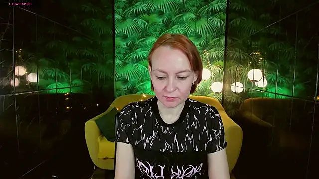 Snapshot of NikaGentle chatting on January 6, 5:41 am NikaGentle online show from January 6, 5:41 am