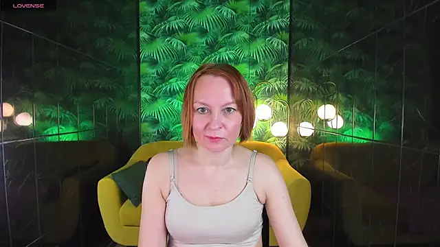 Snapshot of NikaGentle chatting on January 11, 5:52 am NikaGentle online show from January 11, 5:52 am