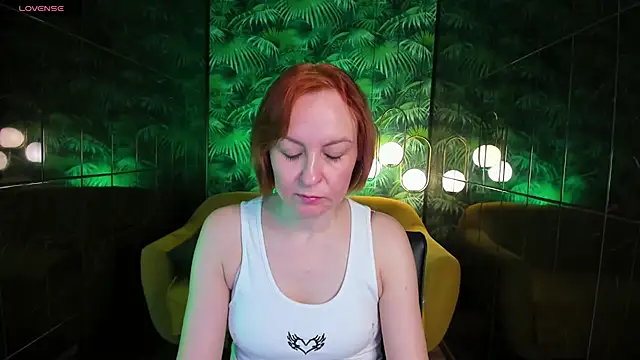 Snapshot of NikaGentle chatting on January 18, 5:41 am NikaGentle online show from January 18, 5:41 am