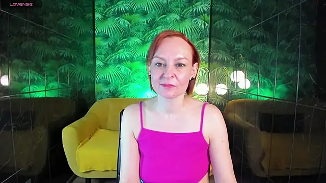 Snapshot of NikaGentle chatting on January 18, 9:56 am NikaGentle online show from January 18, 9:56 am