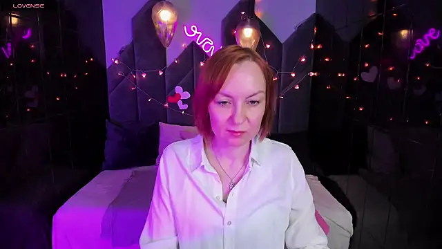 Snapshot of NikaGentle chatting on February 13, 5:37 am NikaGentle online show from February 13, 5:37 am