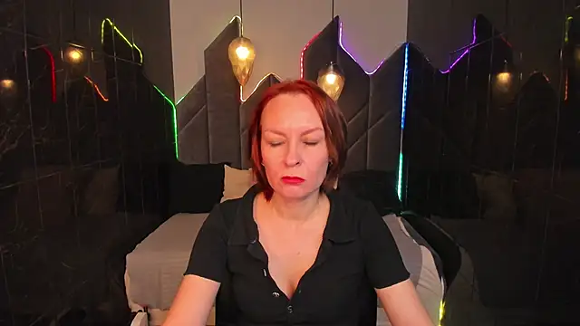 Snapshot of NikaGentle chatting on November 15, 5:27 am NikaGentle online show from November 15, 5:27 am