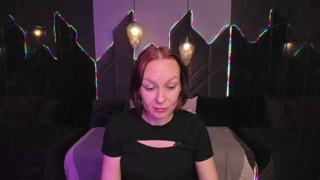 Snapshot of NikaGentle chatting on November 23, 5:40 am NikaGentle online show from November 23, 5:40 am