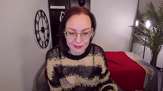 Snapshot of NikaGentle chatting on February 4, 5:46 am NikaGentle online show from February 4, 5:46 am