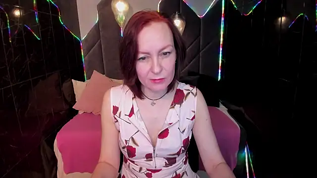 Snapshot of NikaGentle chatting on February 15, 5:37 am NikaGentle online show from February 15, 5:37 am