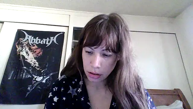 petitedoll29 online show from December 5, 10:01 pm