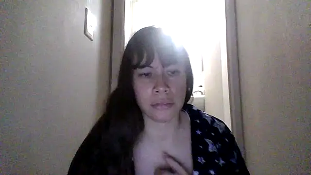 petitedoll29 online show from December 1, 8:47 pm