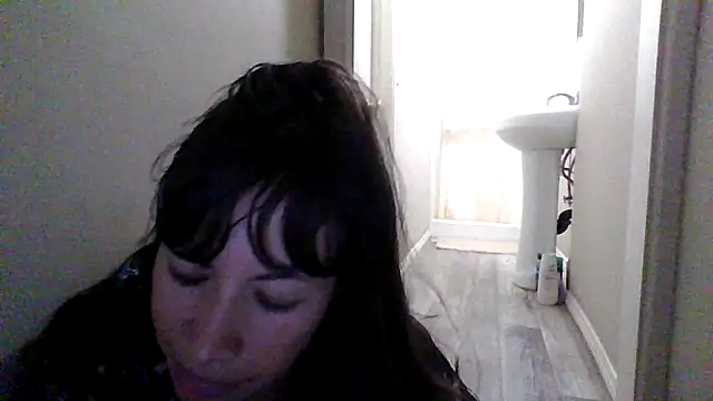 petitedoll29 online show from December 3, 9:46 pm