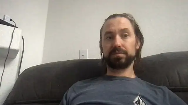 Snapshot of Maxxmuss chatting on March 6, 12:43 am Maxxmuss online show from March 6, 12:43 am