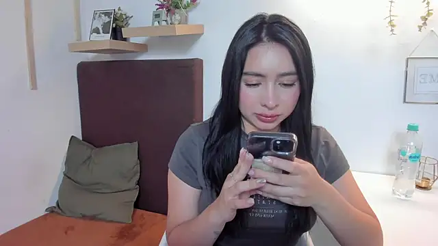 isabella jade online show from February 4, 4:18 pm