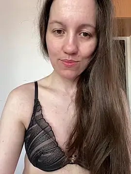 Snapshot of Nicole-Ray chatting on April 21, 7:58 am Nicole-Ray online show from April 21, 7:58 am