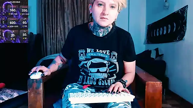 Marieblueeyes online show from November 24, 11:04 pm