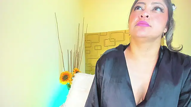 Julia Haye online show from January 29, 7:25 am